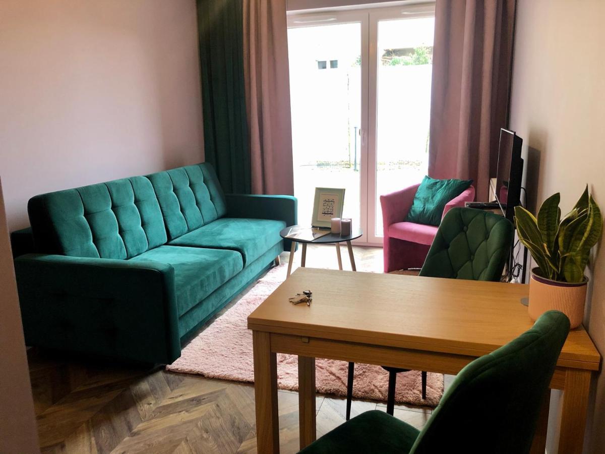 Apartament Z Ogrodkiem I Garazem Poznań Exterior foto