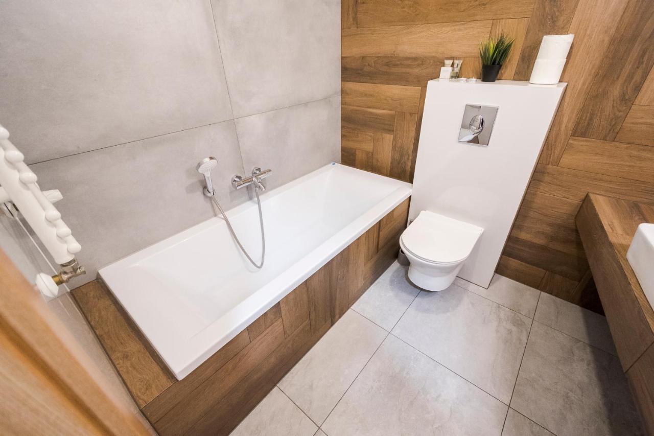 Apartament Z Ogrodkiem I Garazem Poznań Exterior foto
