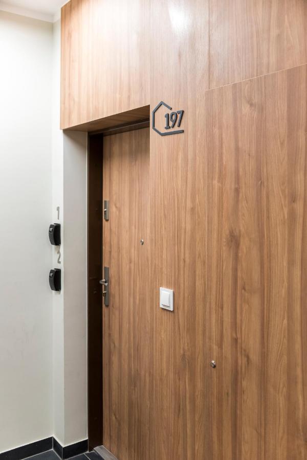 Apartament Z Ogrodkiem I Garazem Poznań Exterior foto