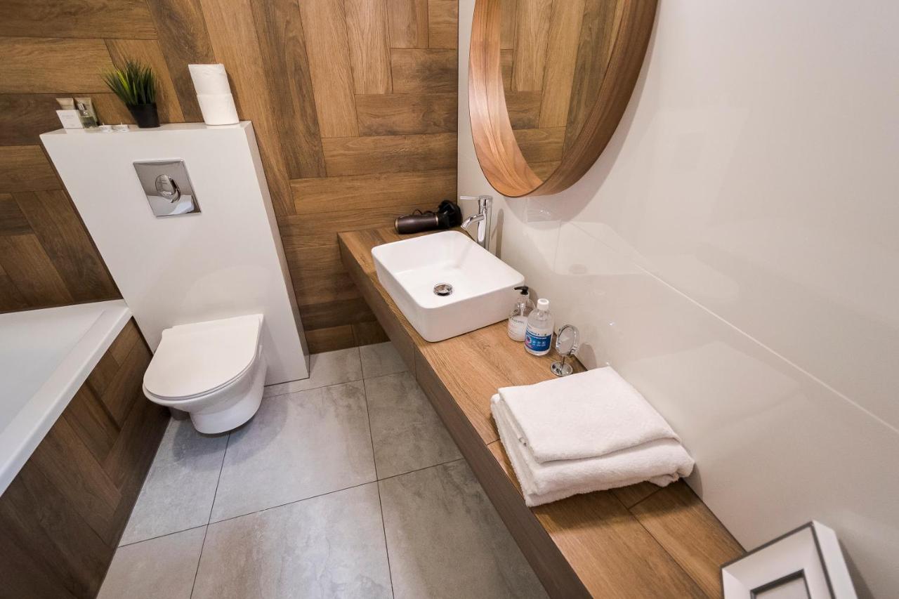 Apartament Z Ogrodkiem I Garazem Poznań Exterior foto