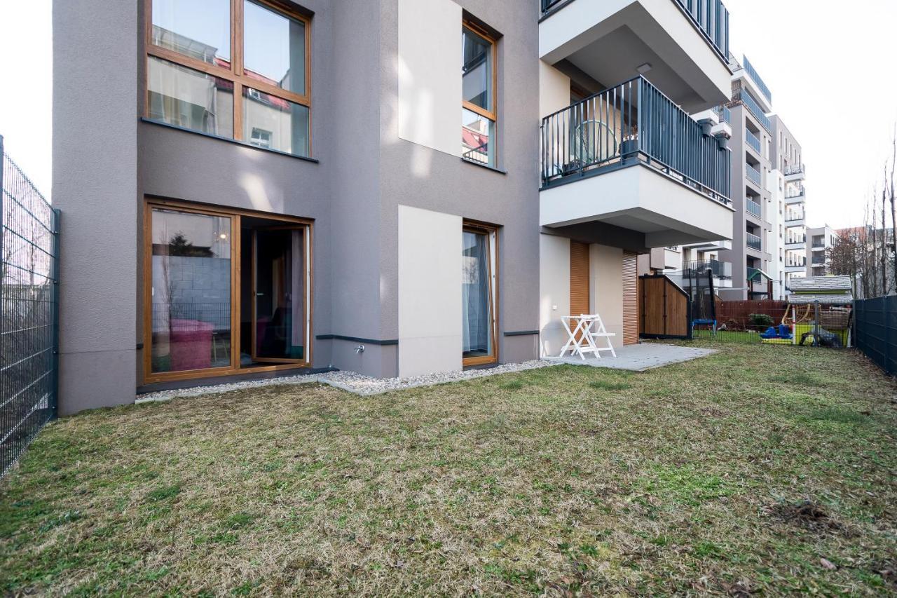 Apartament Z Ogrodkiem I Garazem Poznań Exterior foto