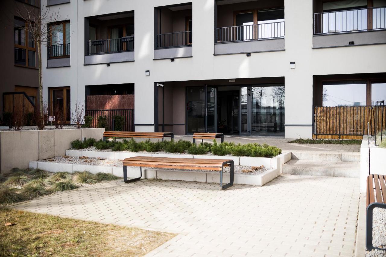 Apartament Z Ogrodkiem I Garazem Poznań Exterior foto