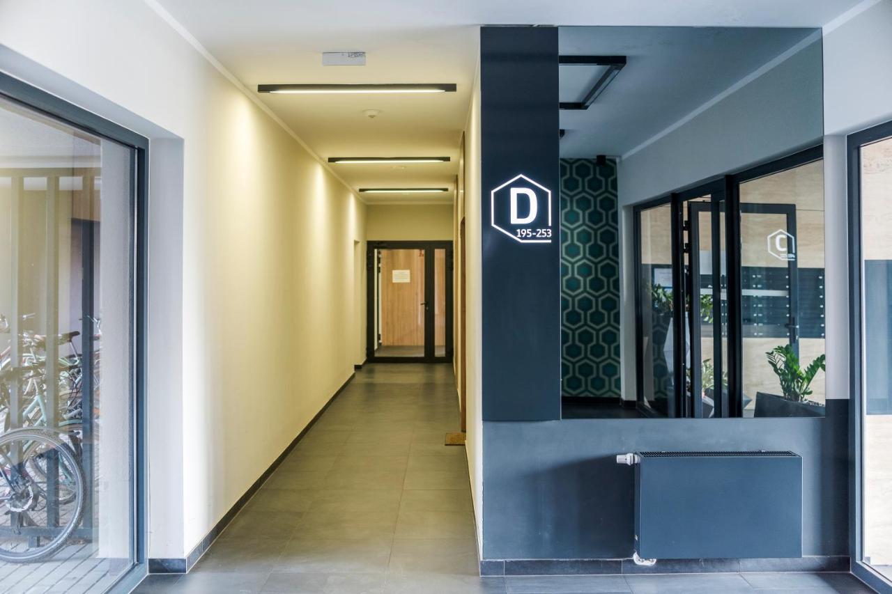 Apartament Z Ogrodkiem I Garazem Poznań Exterior foto