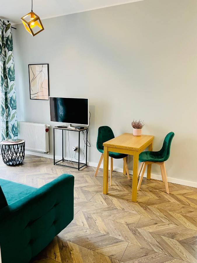 Apartament Z Ogrodkiem I Garazem Poznań Exterior foto