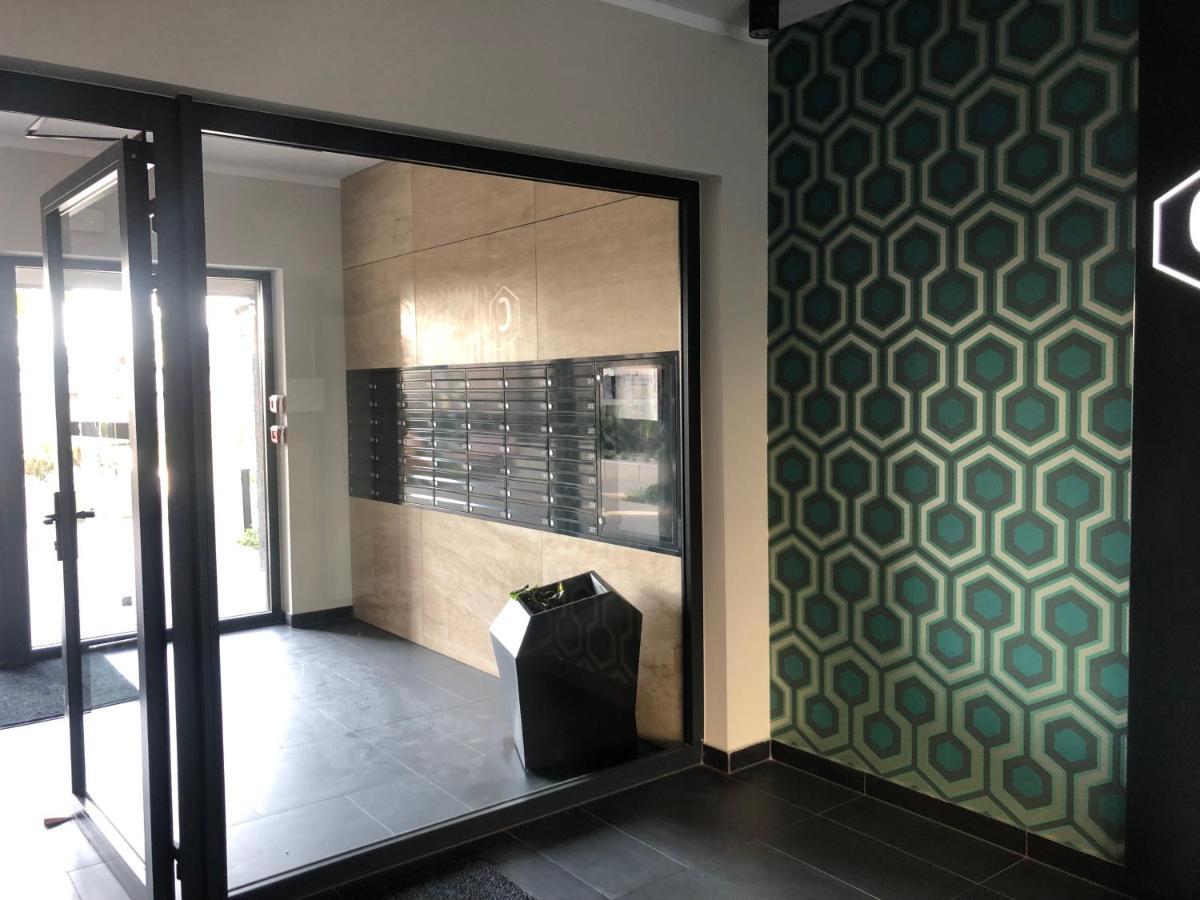 Apartament Z Ogrodkiem I Garazem Poznań Exterior foto