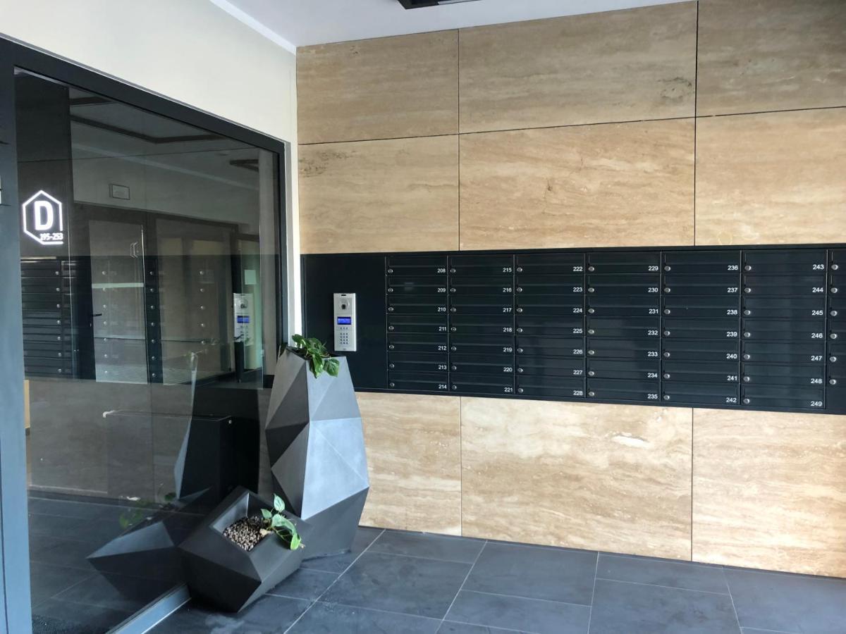 Apartament Z Ogrodkiem I Garazem Poznań Exterior foto